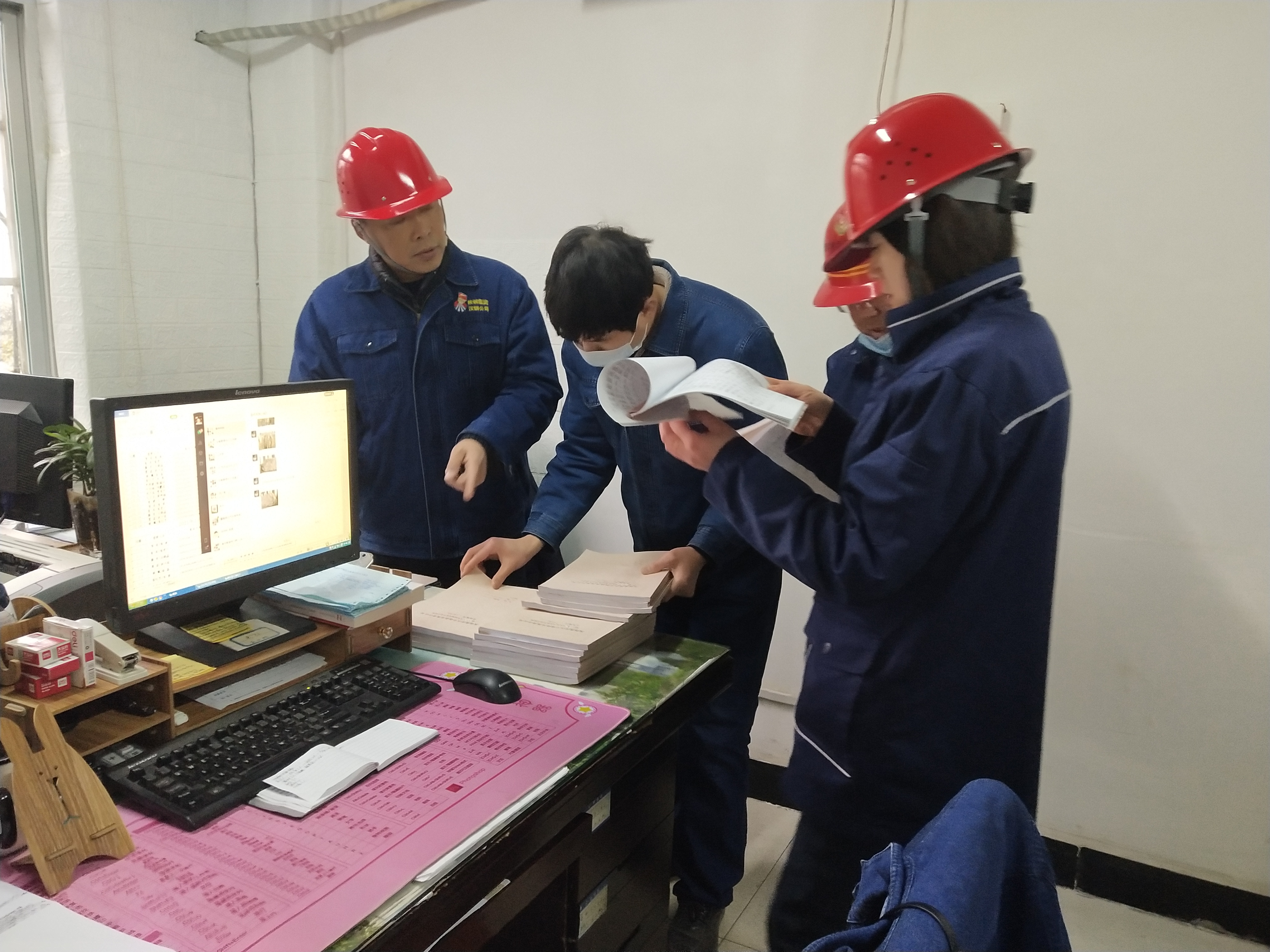 “吹拉彈唱”齊上陣，奏響年終安全最強音