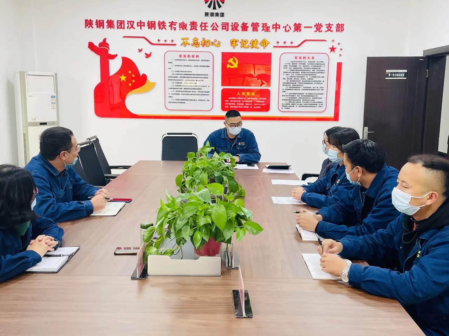“嚴”與“懲”相結合，打造良好開端