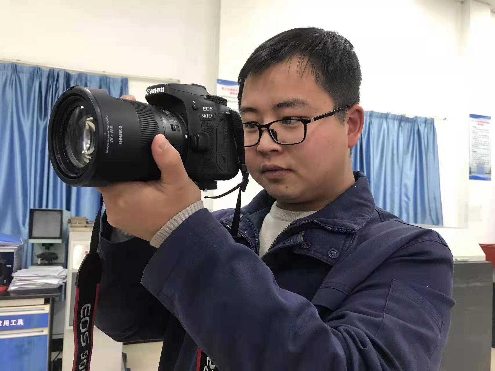 一樣的節日 不變的堅守