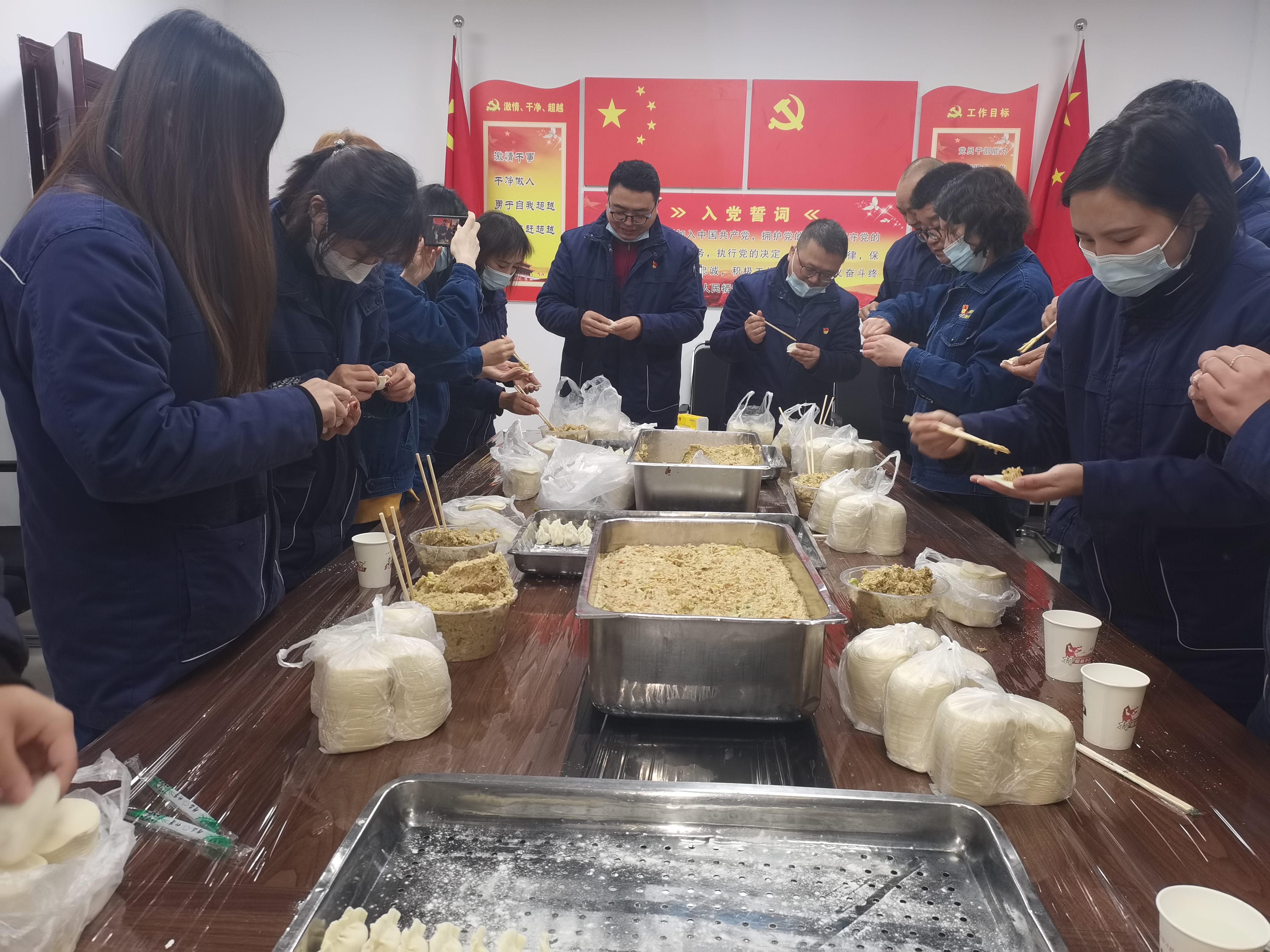 餃子全包！今天他們這樣度元宵佳節