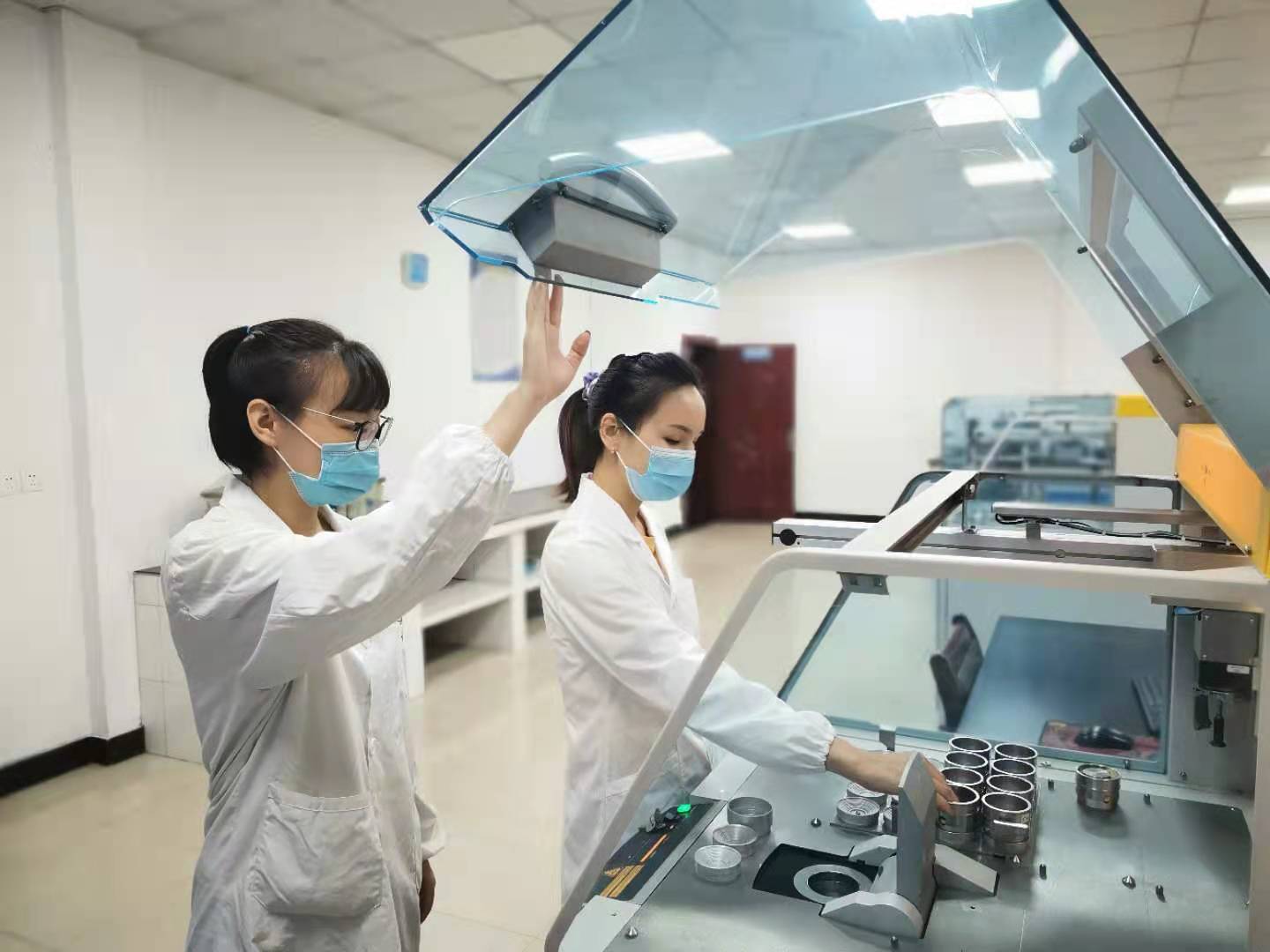 用服務贏得尊敬，以真情守護幸福