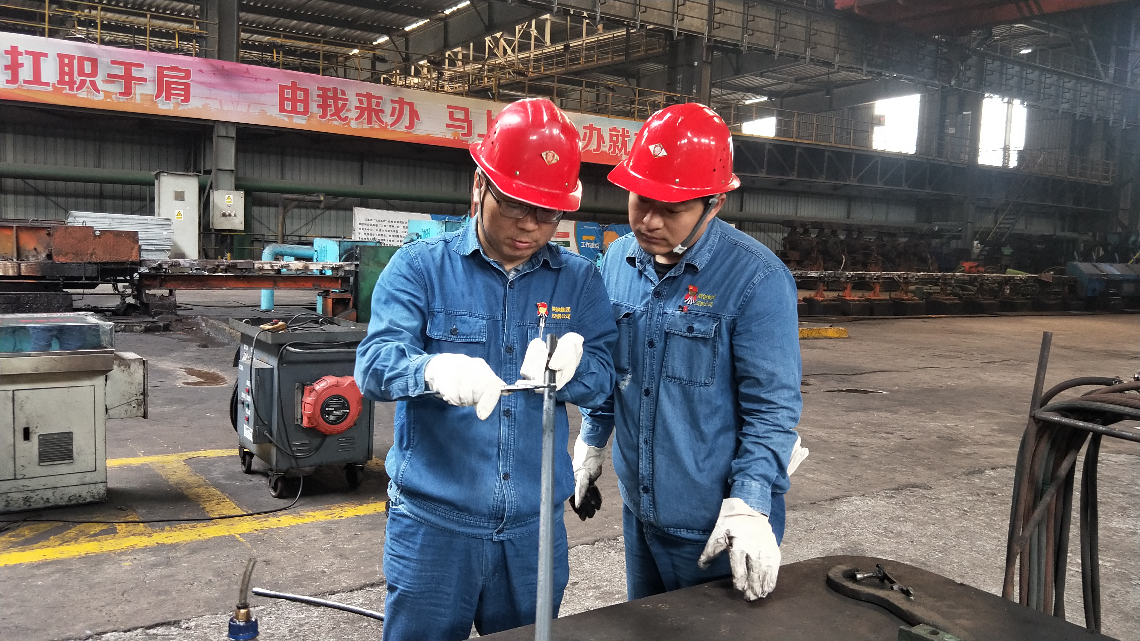 激流勇進  砥礪前行  推動高質量發展的領航人 ——記漢中市2017-2018年度勞動模范張滄浪