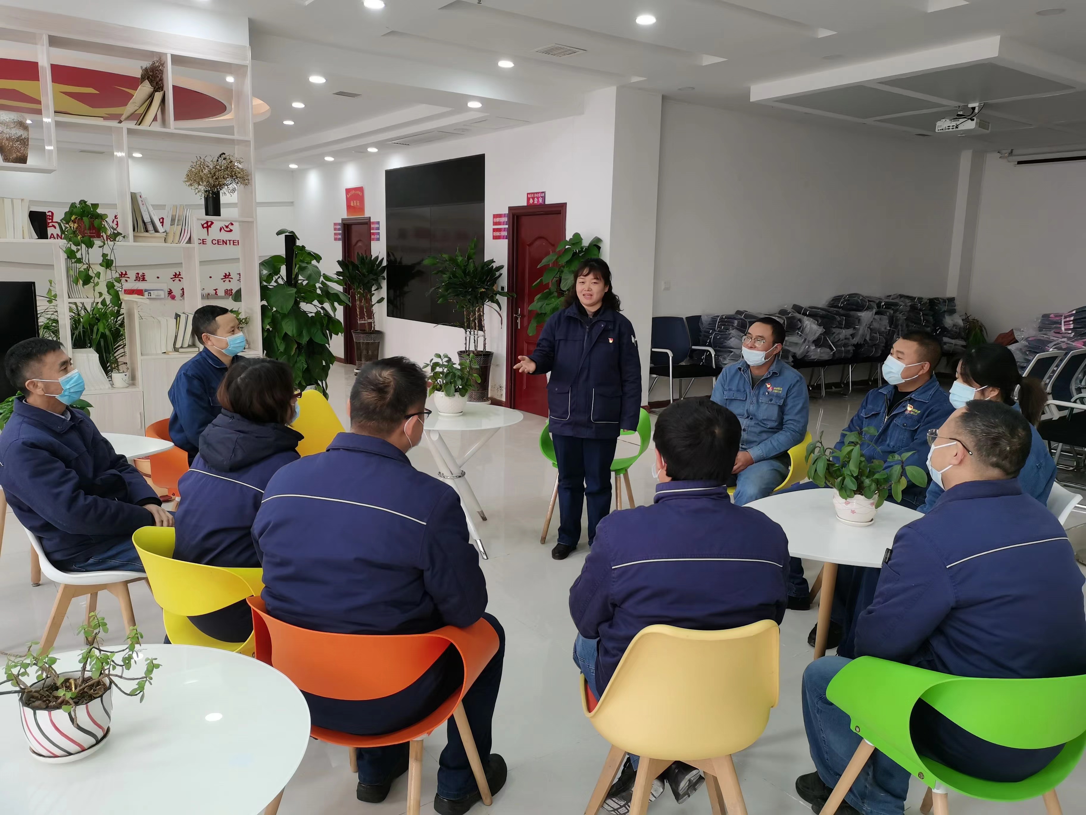 黨建促發展多方發力，中心管理“持續在線”