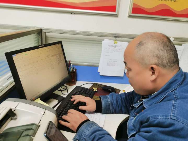 肩扛擔當 腳踏實地  他們讓黨員身份散發光彩