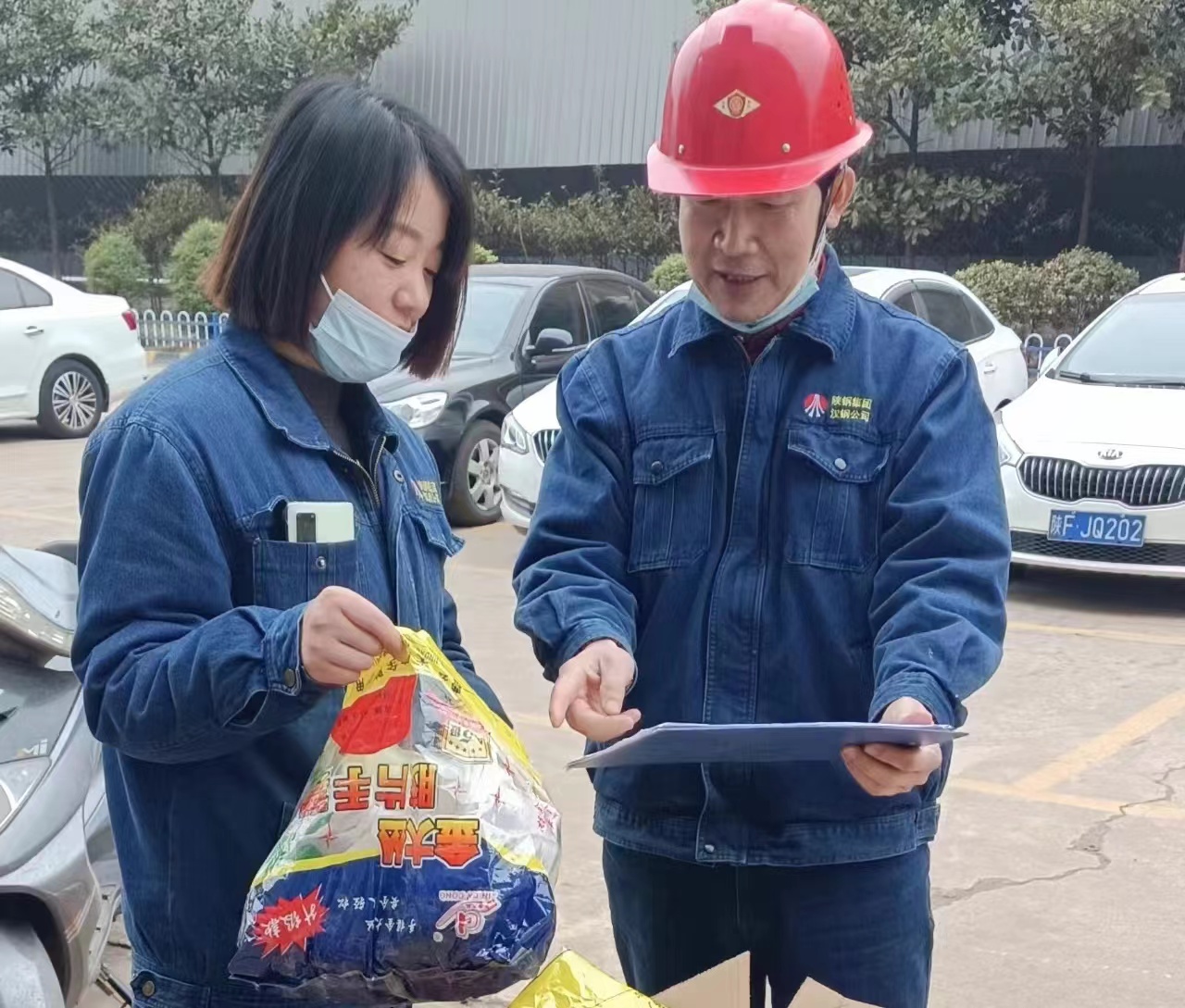 以“小切口”破題，丈量作風之“尺”