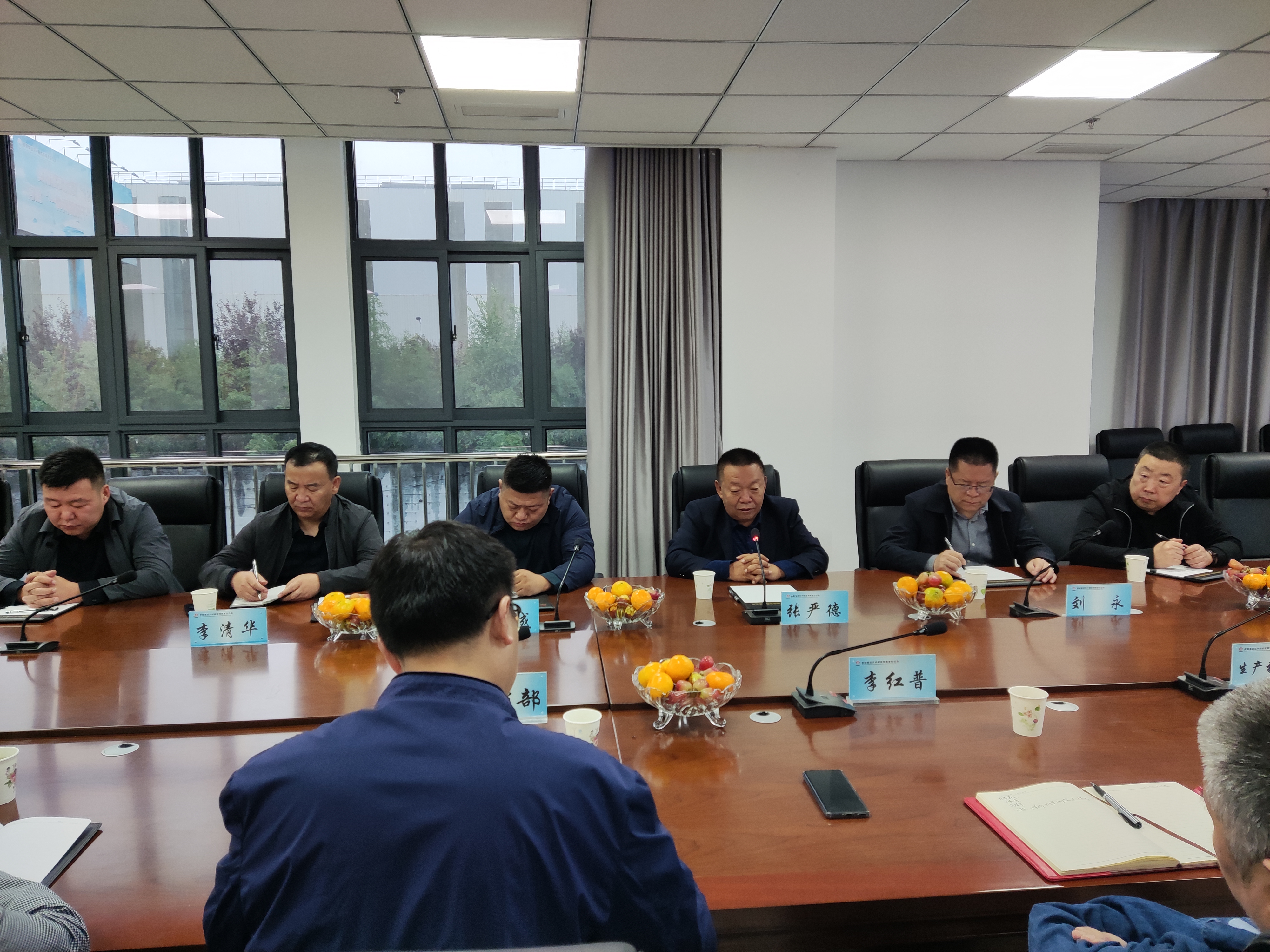 緊密協作、互惠雙贏！武威榮華集團公司董事長張嚴德一行到漢鋼公司走訪交流