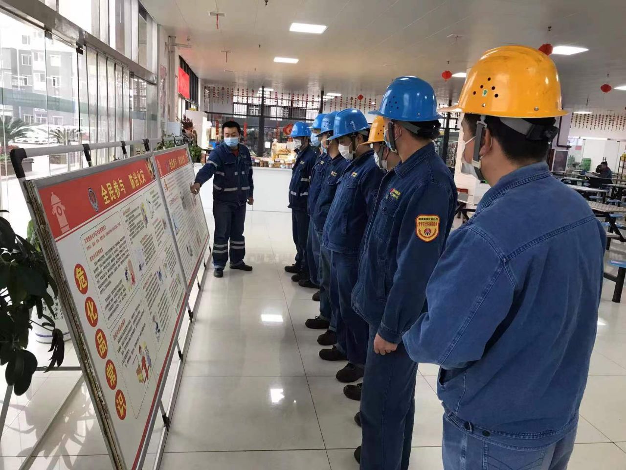 聚焦“黨建＋”，抓實特色化黨支部創建