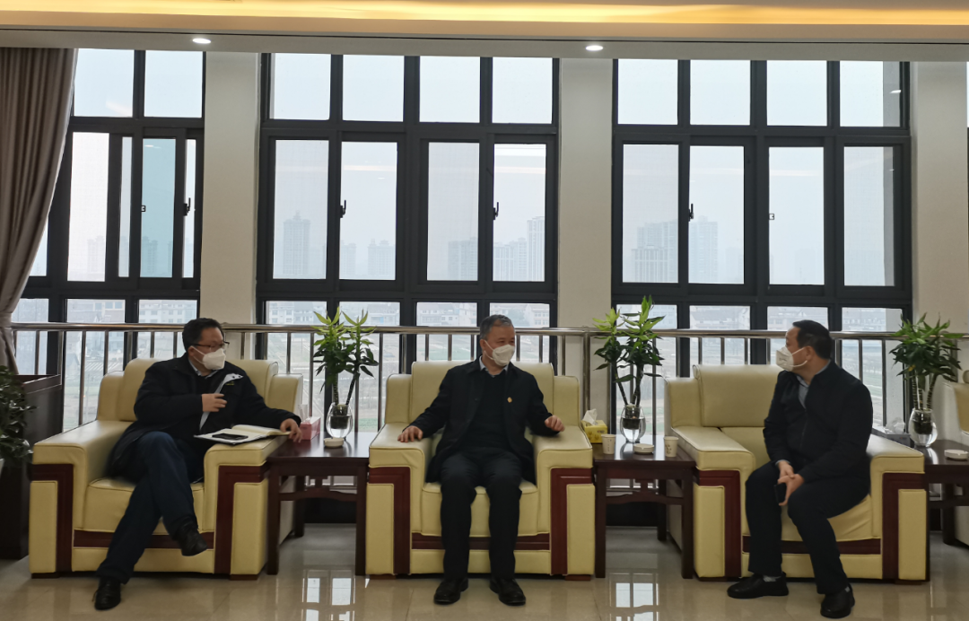 陜西交控產業發展集團黨委書記、董事長雷增弟一行到公司交談座流
