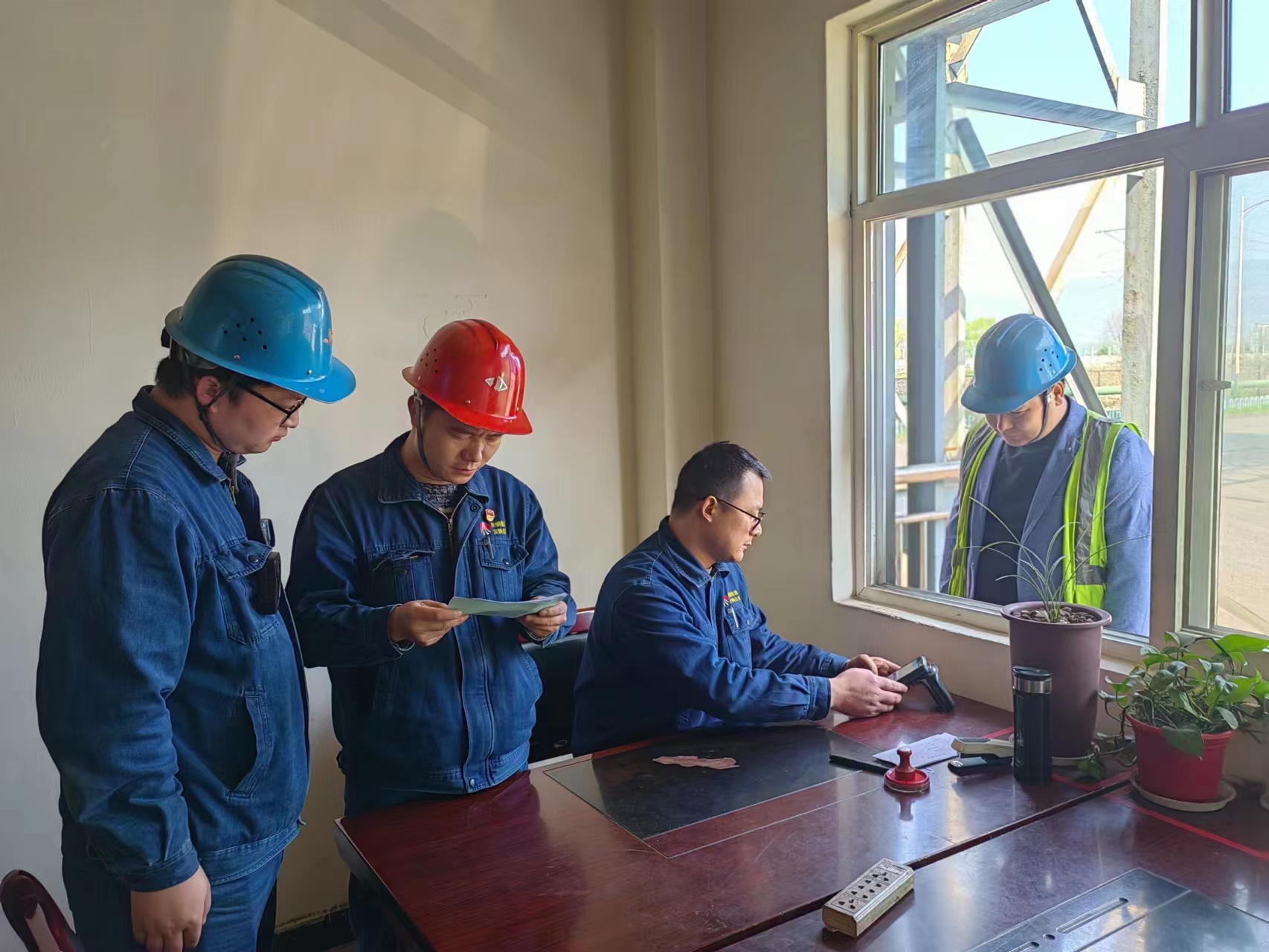 “三管齊下”，推進清廉黨支部建設