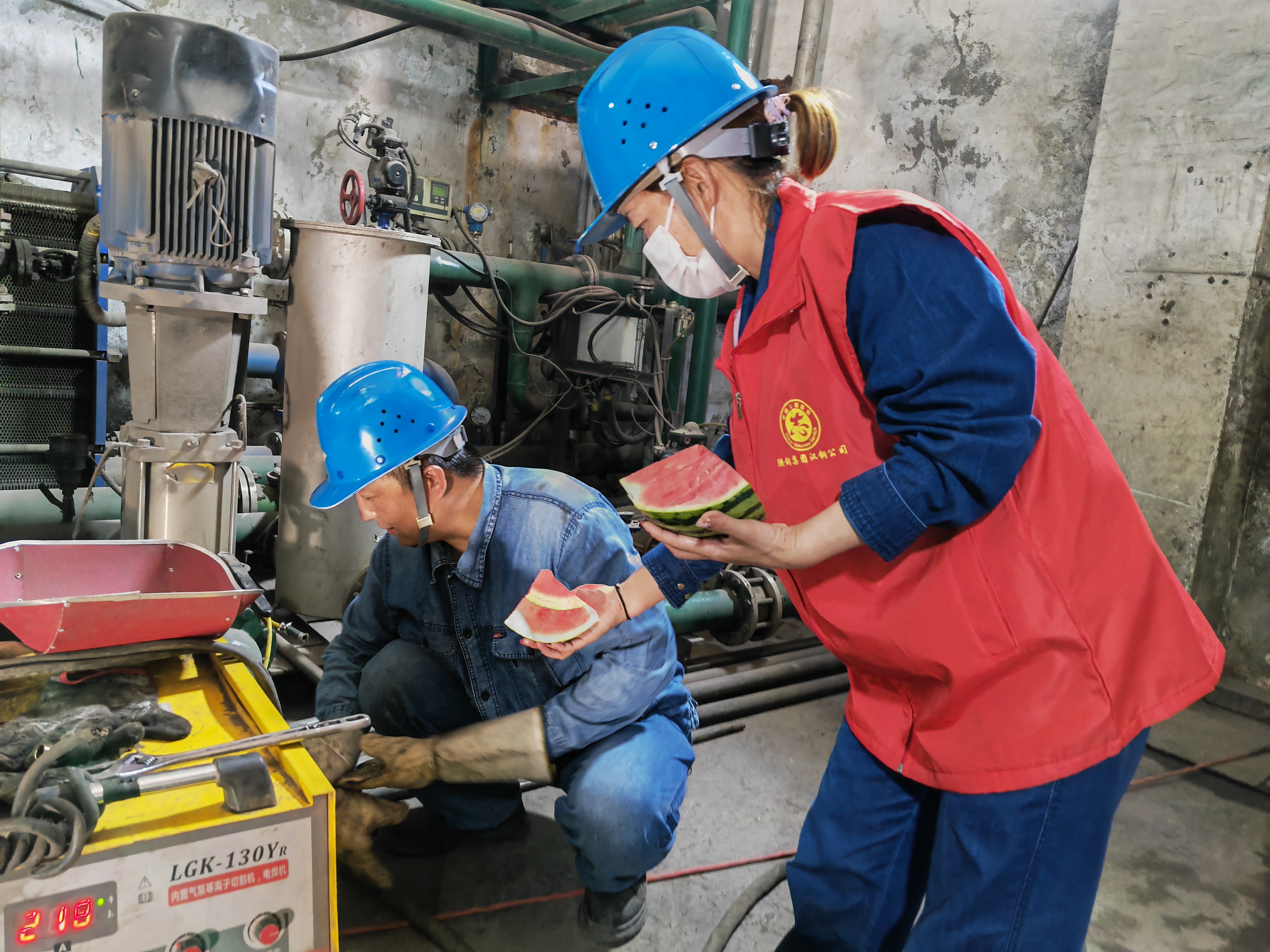 青春激揚砥礪行，奮楫揚帆啟新程 ——煉鋼廠團委榮獲陜鋼集團2021-2022年度“五四紅旗團委”稱號