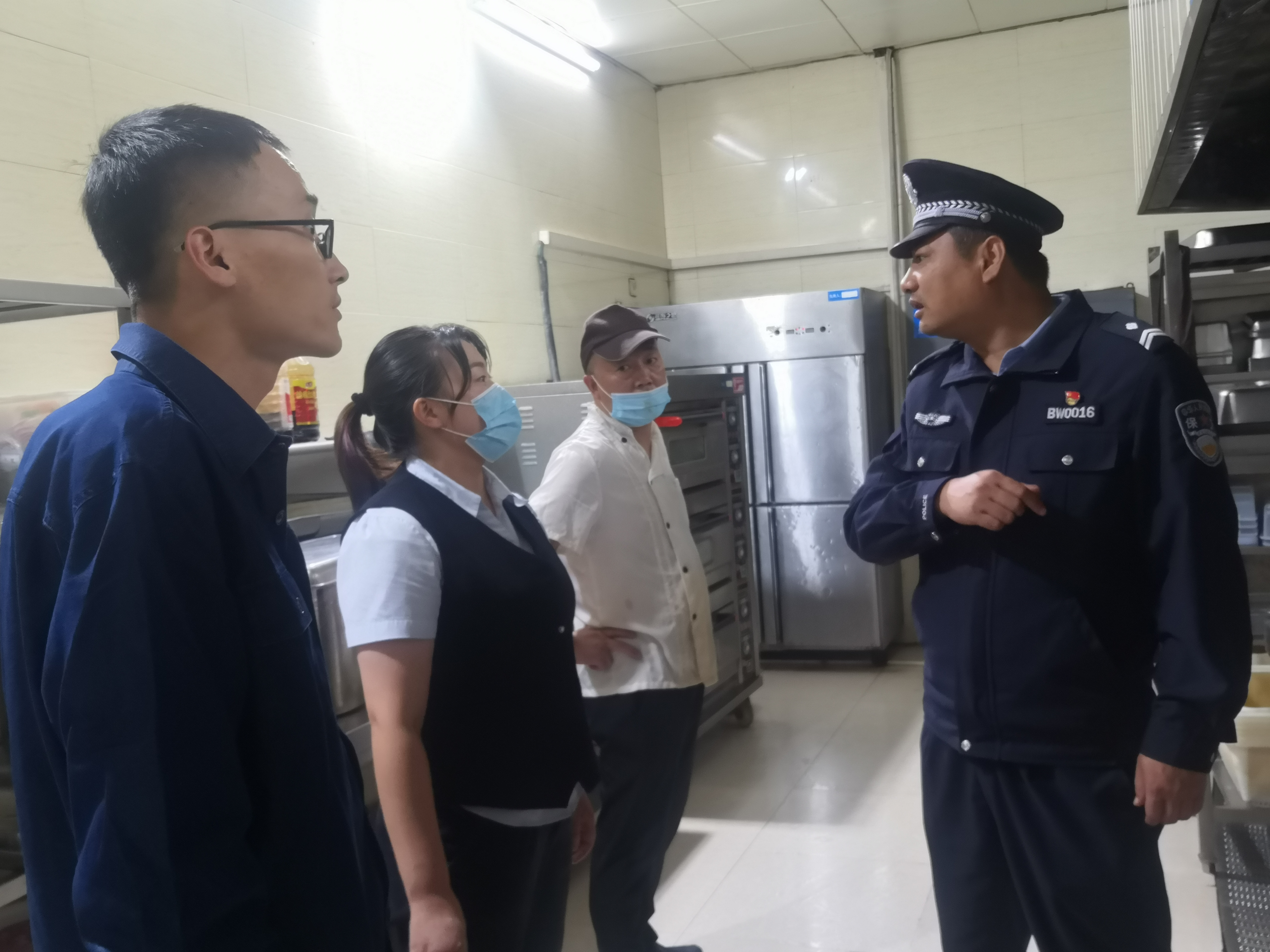 迎“雙節”保平安 保衛部開展節前大清查行動