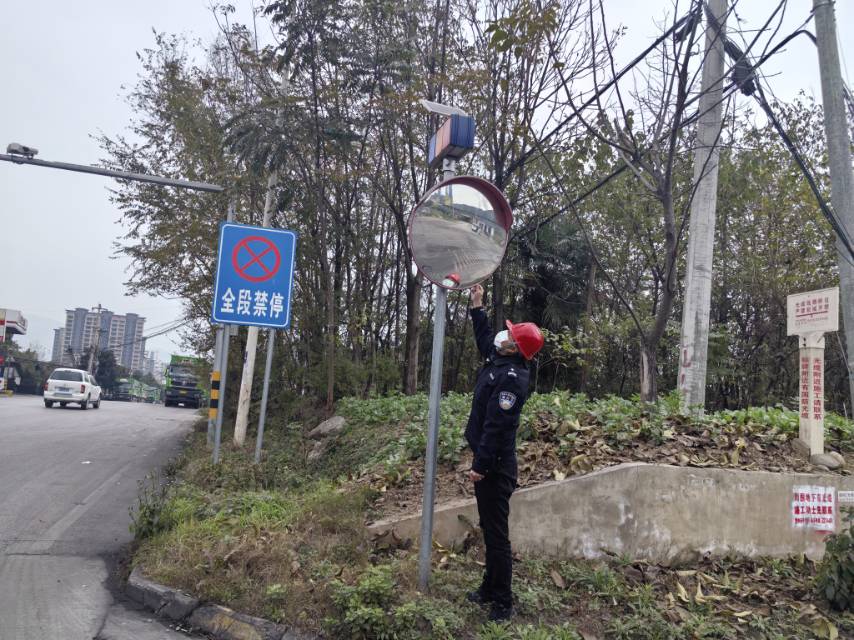 “三點并進”全力打好年末交通安全收官之戰