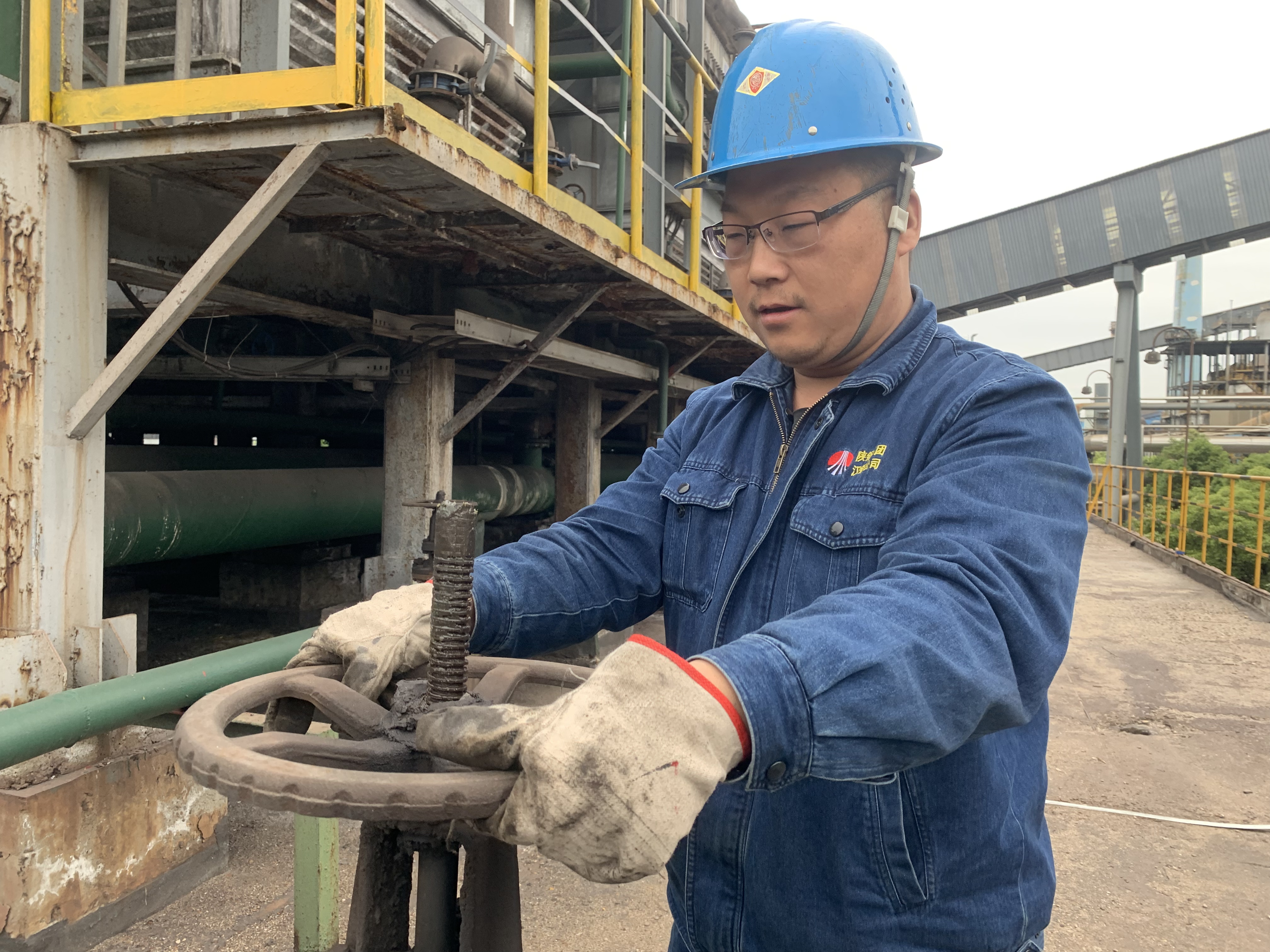 以奮斗，頌春天！定格鋼城人拼搏時刻