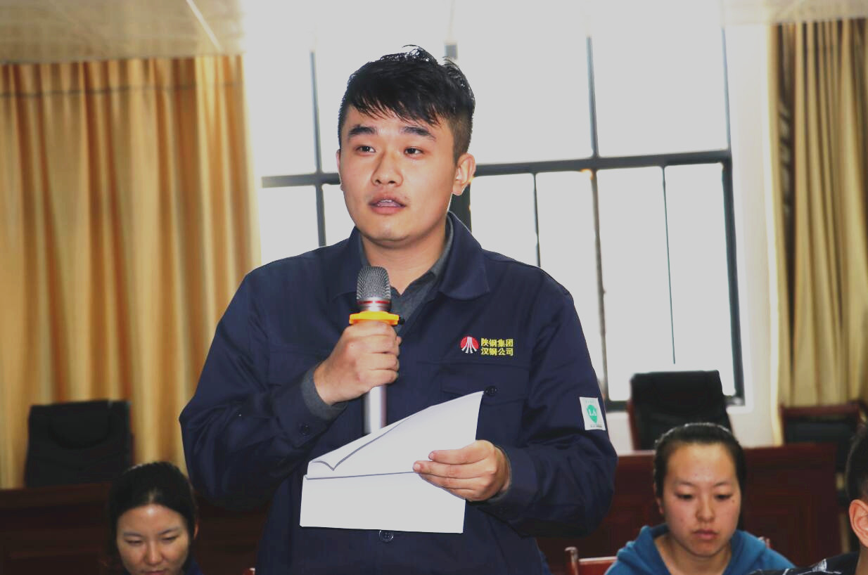 【公司新聞】公司召開“喜迎雙節 共建鋼城”新招錄大學生座談會