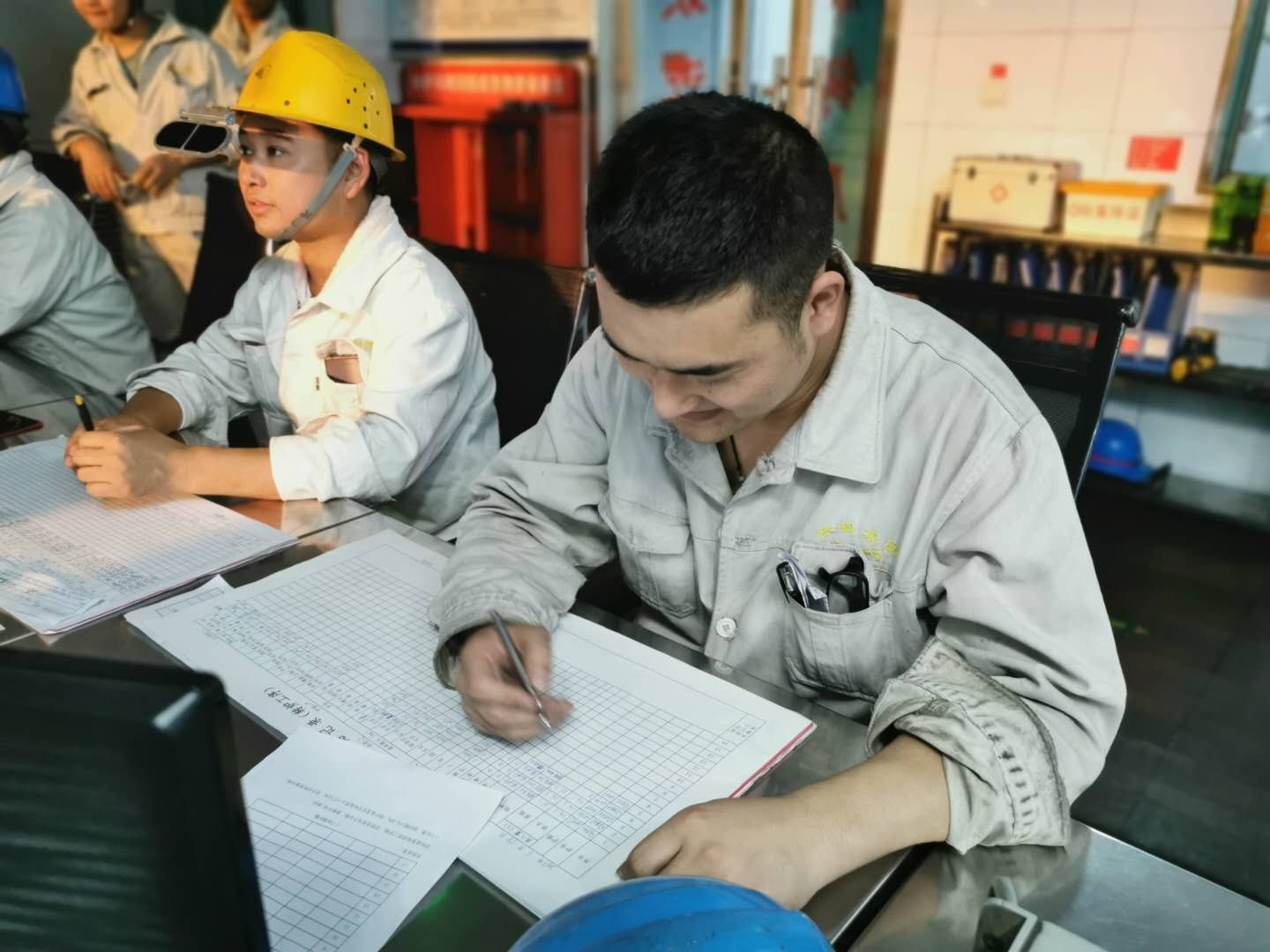 【鋼城文苑】質量的守護者
